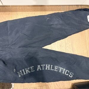 Boys Nike woven  Black pants